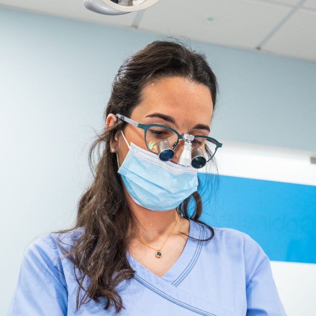 Doctora Ana Fernandez Cavada - Clínica Dental Dentinos