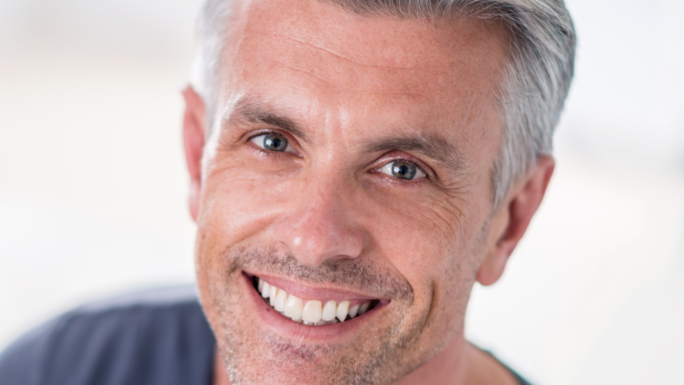 dientes que se mueven con la edad